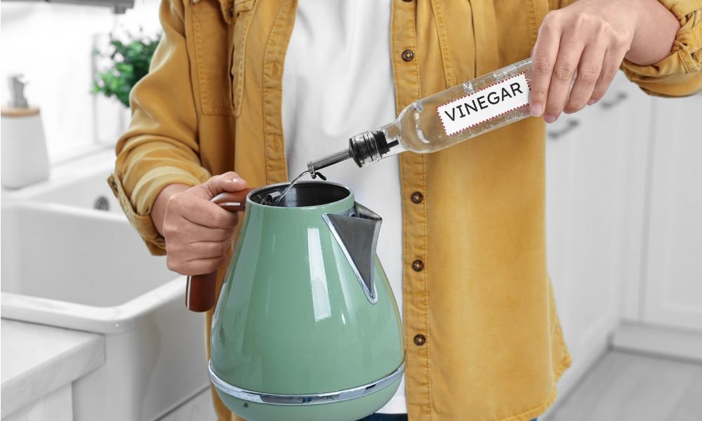 How to Clean Electric Kettle with Vineger